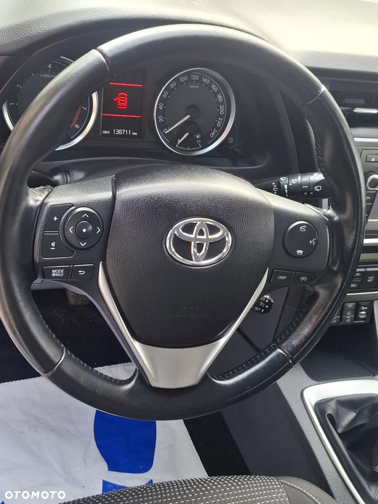 Toyota Auris 1.6 Premium Comfort - 18