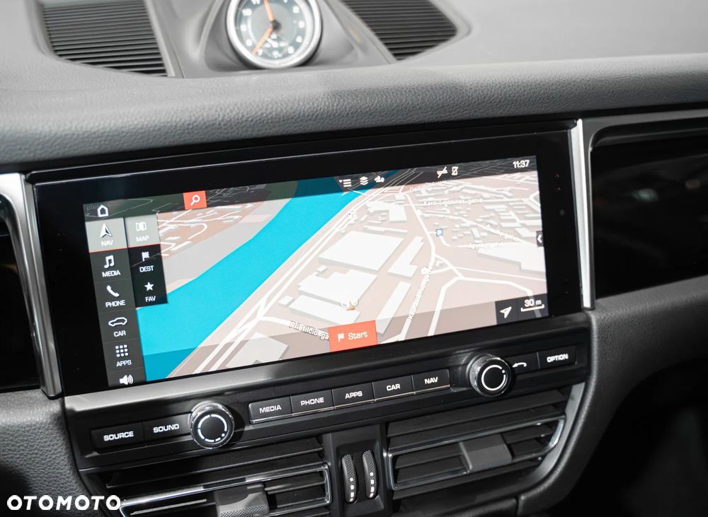 Porsche Macan Standard - 12