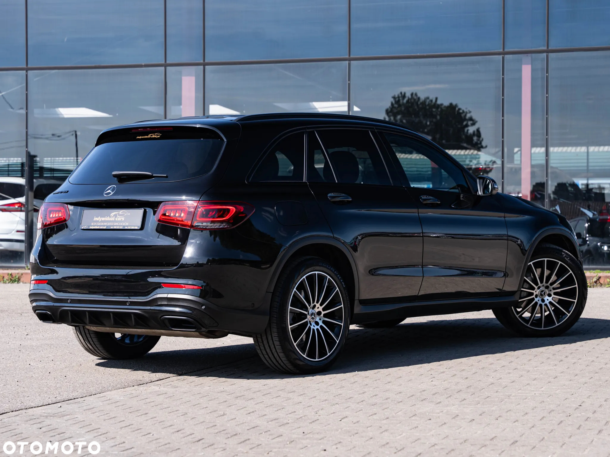 Mercedes-Benz GLC 200 4Matic 9G-TRONIC AMG Line Plus - 13
