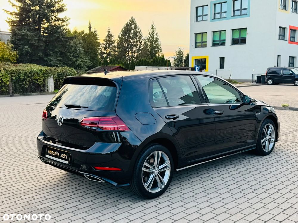 Volkswagen Golf - 10