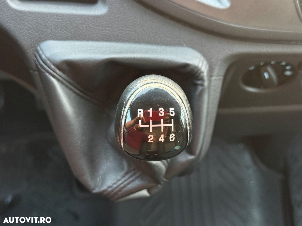 Ford Transit - 13