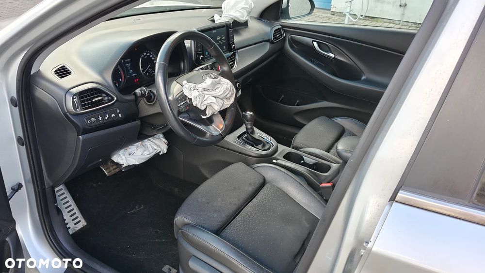 Hyundai i30 1.4 T-GDI DCT YES - 16