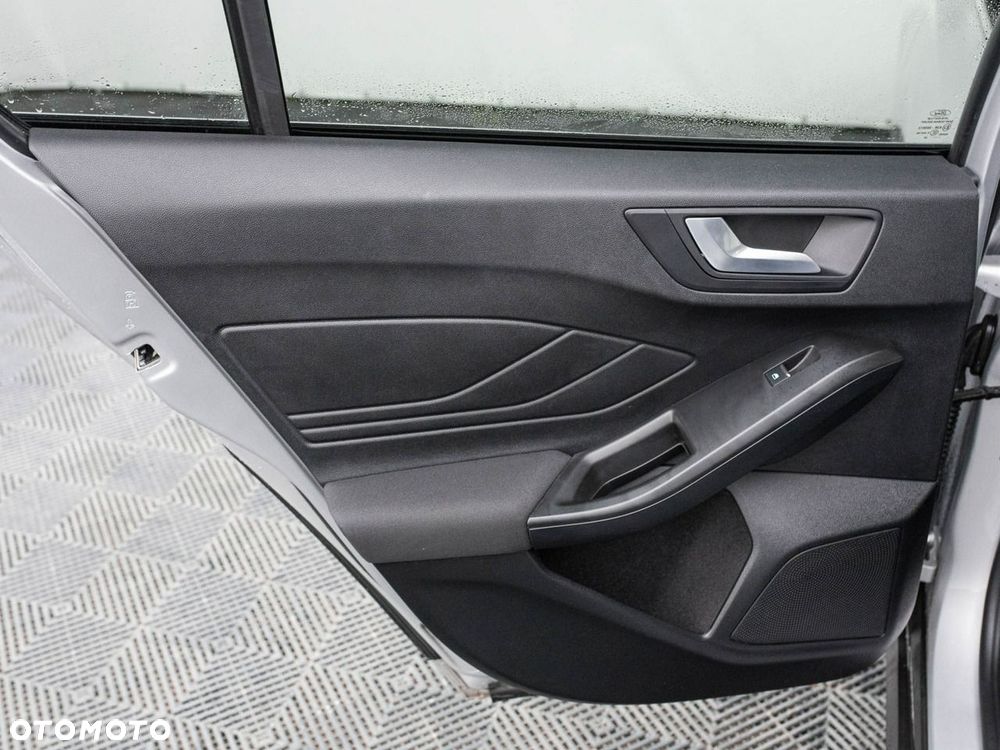 Ford Focus - 23