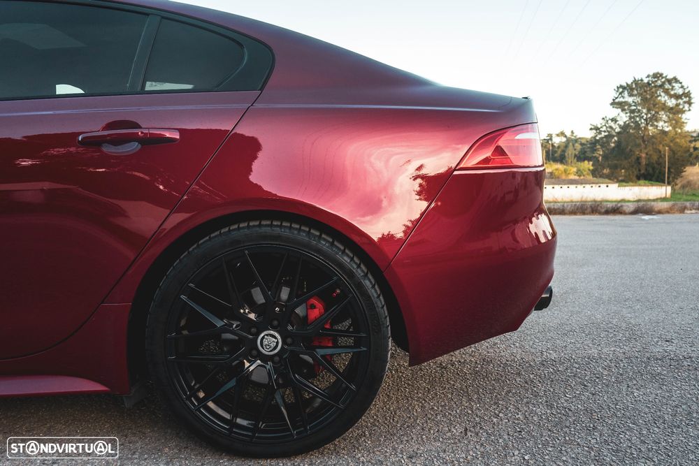 Jaguar XE 2.0 D R-Sport Aut. - 30
