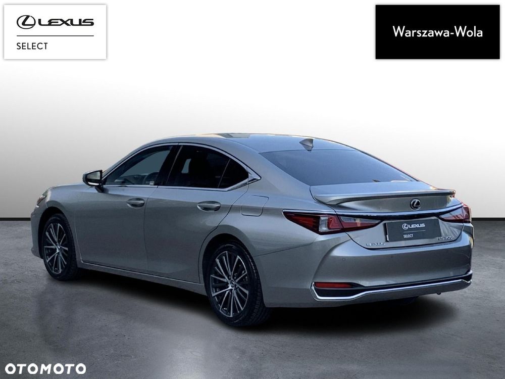Lexus ES 300h Business Edition - 5