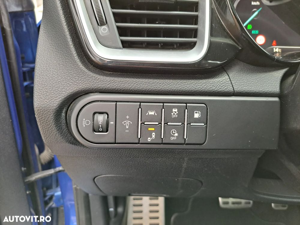 Kia XCeed - 13
