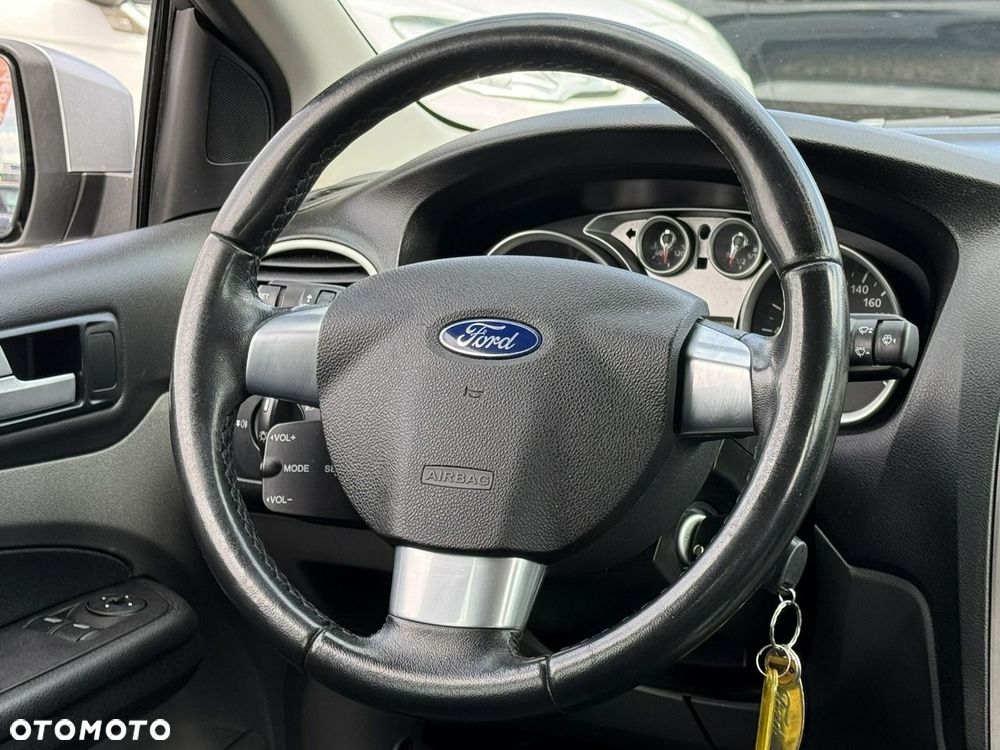 Ford Focus - 28