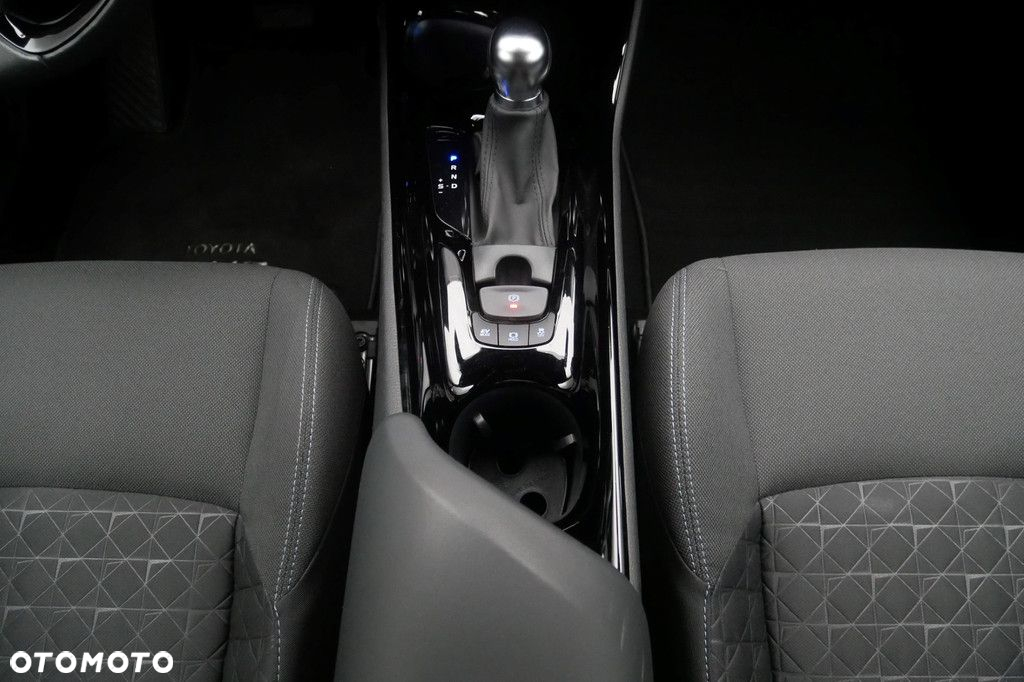 Toyota C-HR - 11