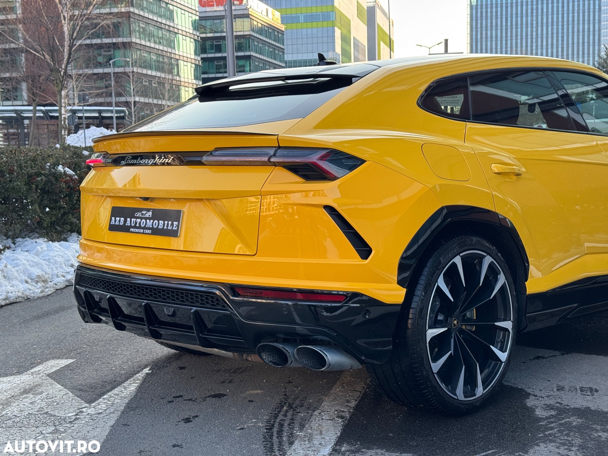 Lamborghini URUS Standard - 5