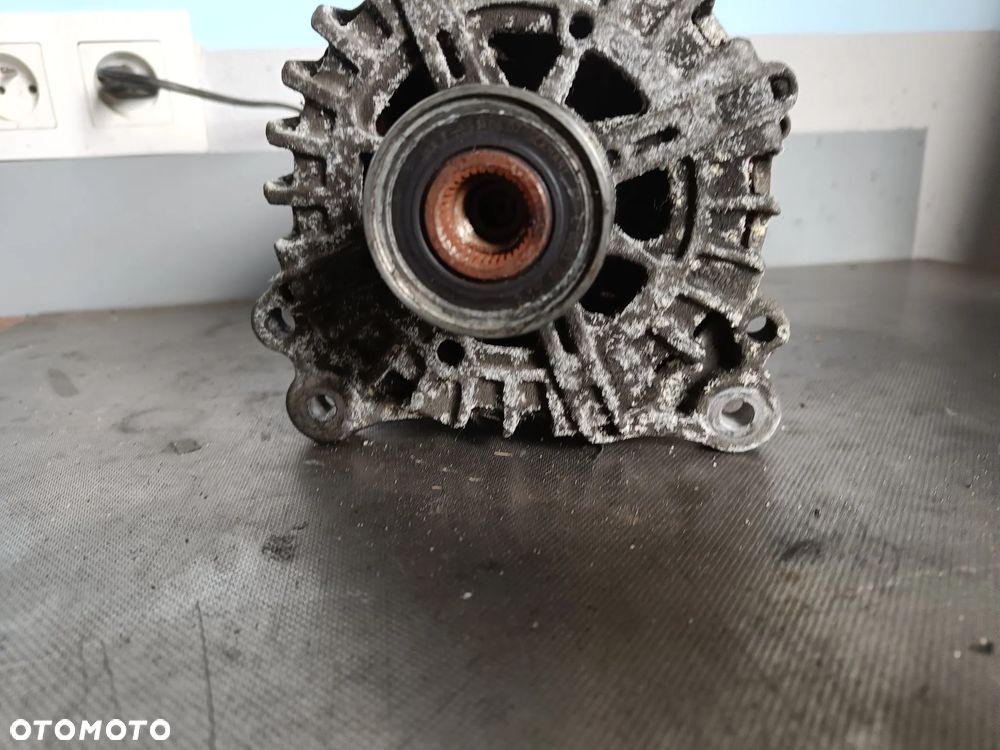 Alternator Audi A6 C7 FL lift 180A 04L903017C - 3