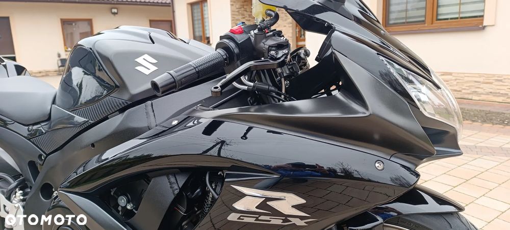 Suzuki GSX-R - 30