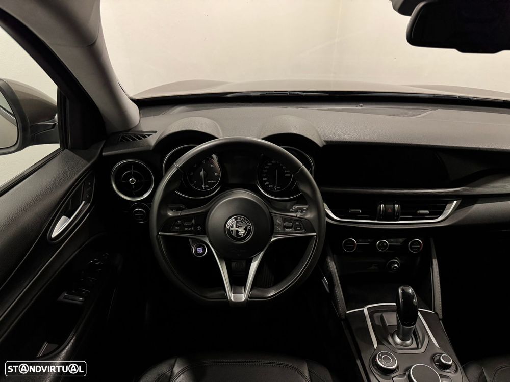 Alfa Romeo Stelvio 2.2 D Super AT8 - 8