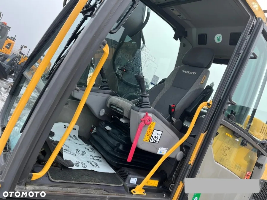 Volvo EC 250DL - 20