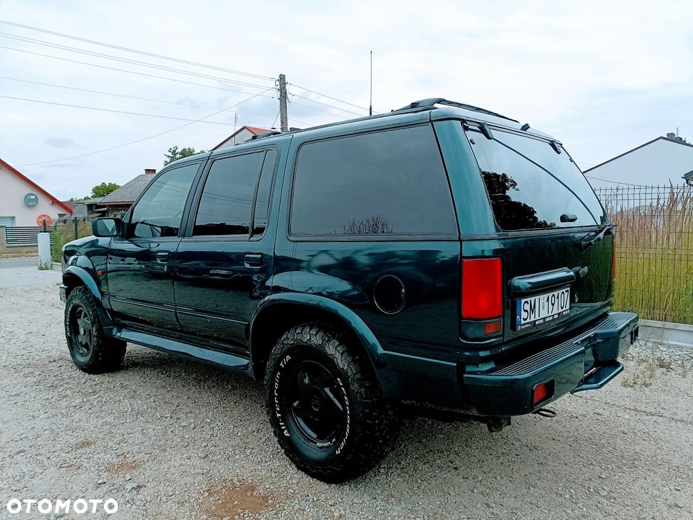 Ford Explorer - 12