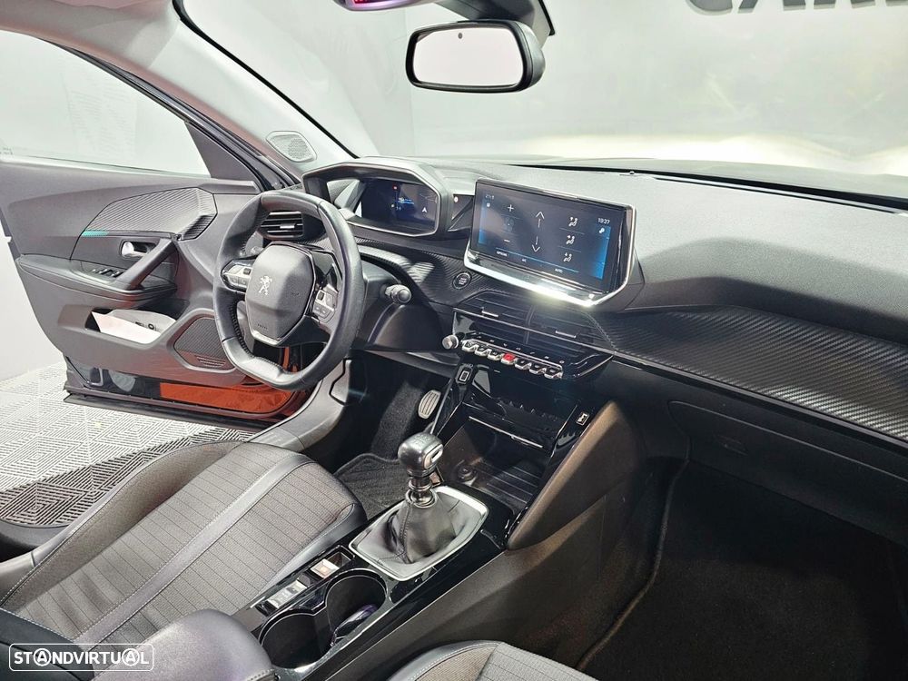 Peugeot 2008 1.2 PureTech Allure - 22