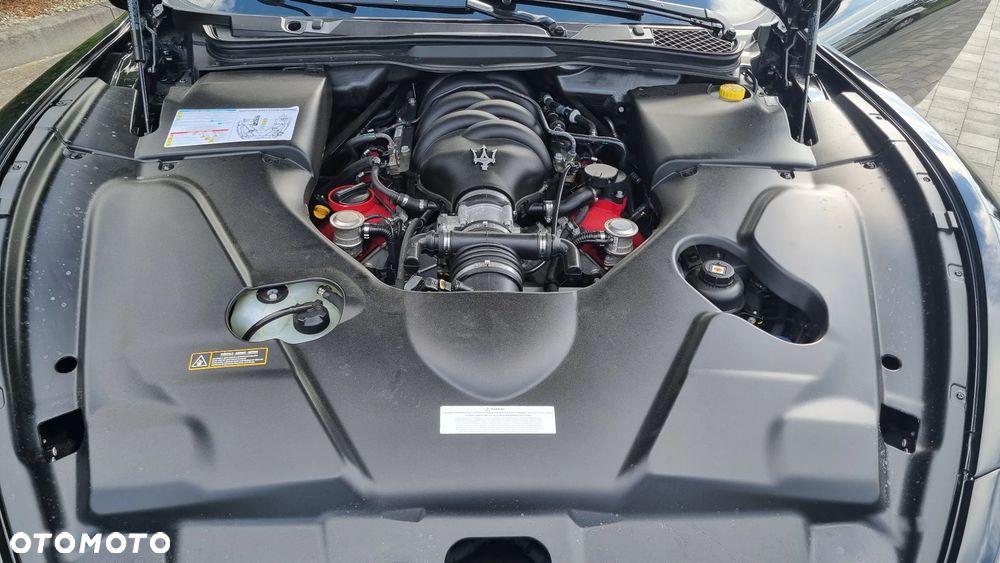 Maserati GranTurismo - 12