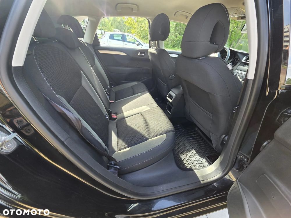 Citroën C4 HDi 115 Attraction - 6