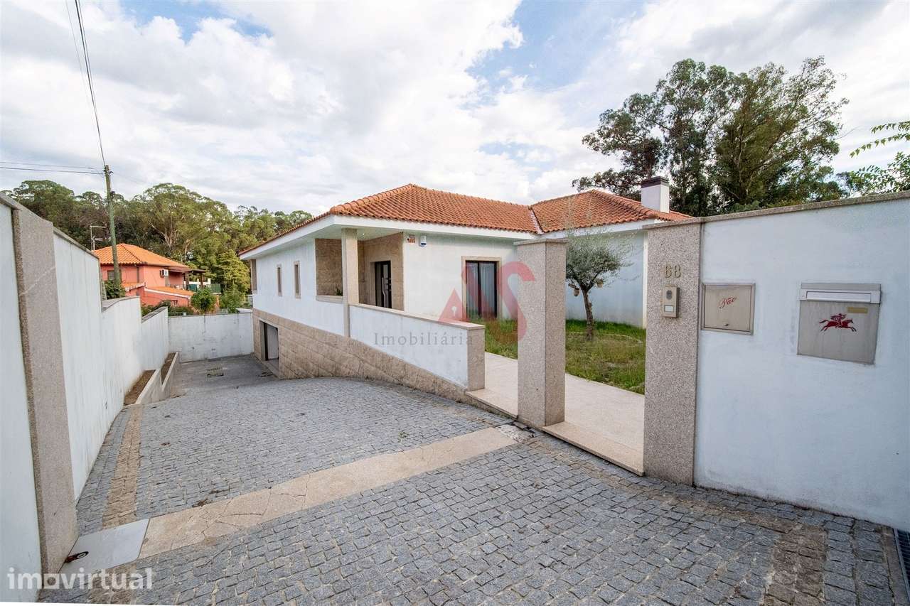 Moradia T3 Moderna com Excelente Espaço Exterior em Airães, Felgueiras - Grande imagem: 3/32