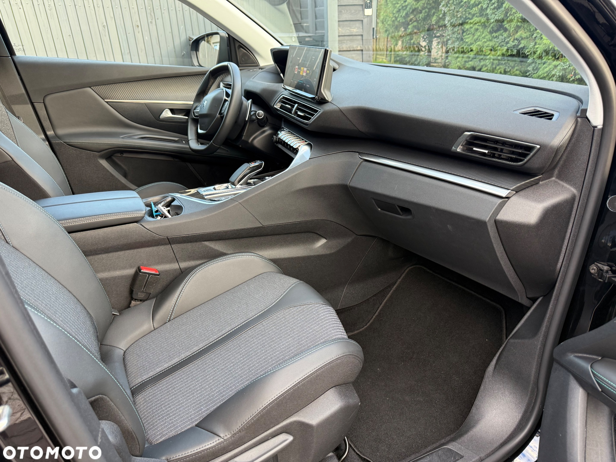 Peugeot 3008 1.6 PureTech HYbrid Allure S&S EAT8 - 9