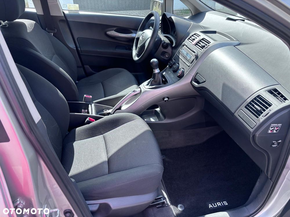 Toyota Auris ver-1-4-vvt--i-team - 12