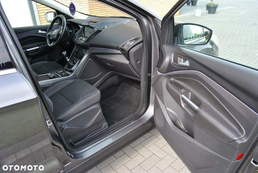 Ford Kuga 2.0 TDCi FWD ST-Line - 11