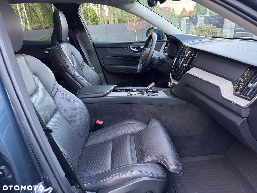Volvo XC 60 B5 B AWD Inscription - 21