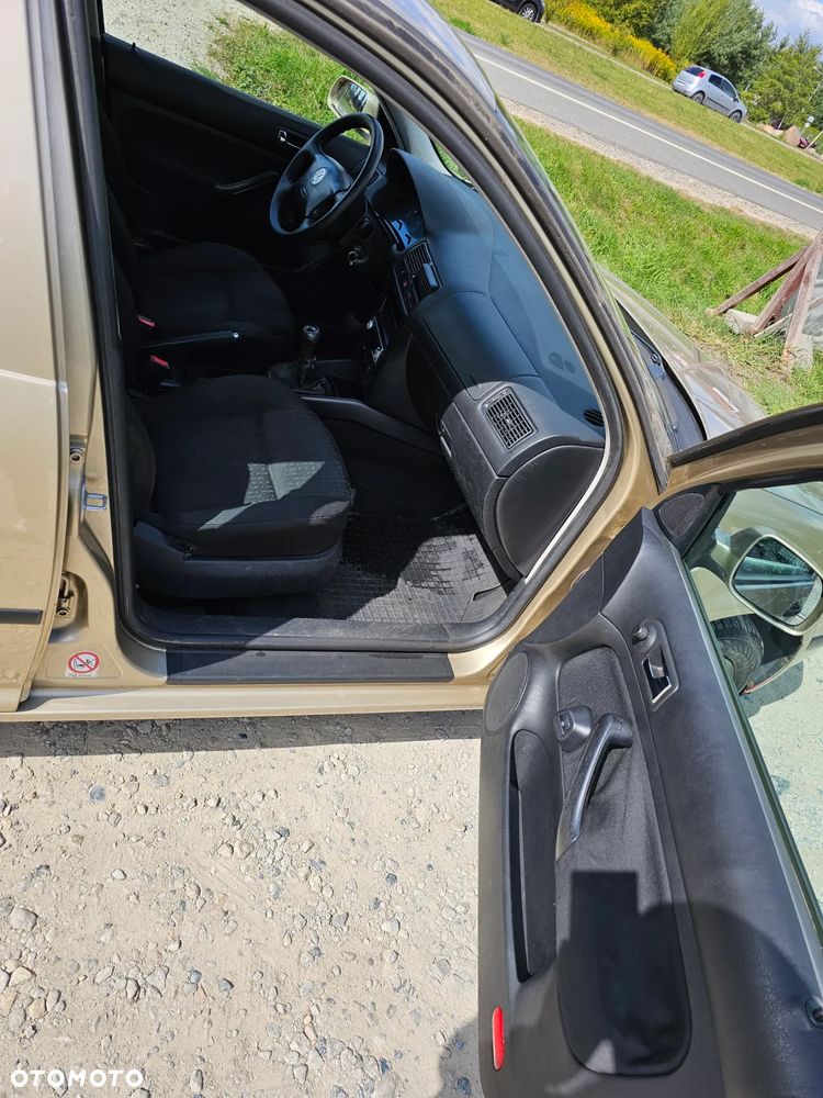 Volkswagen Golf - 9