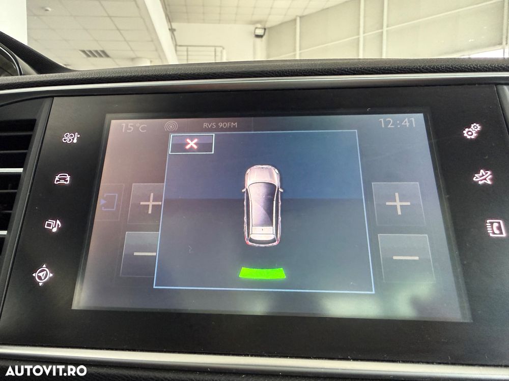 Peugeot 308 SW 1.2 L PureTech Turbo Allure - 17