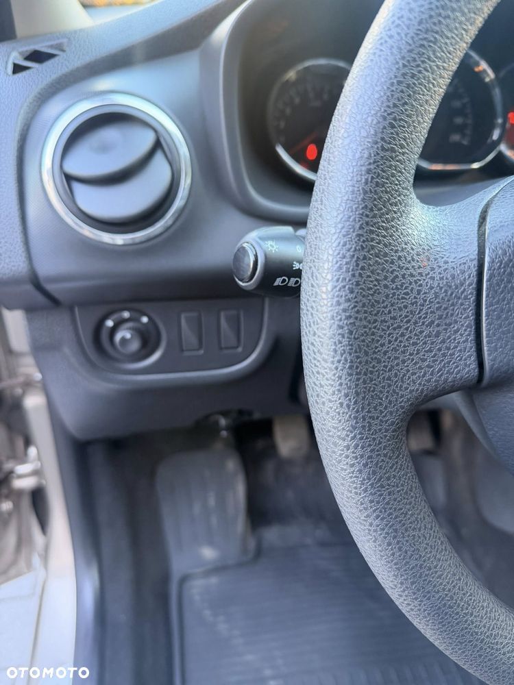 Dacia Sandero 1.2 16V Laureate - 25