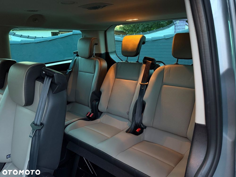 Ford Tourneo Custom - 25