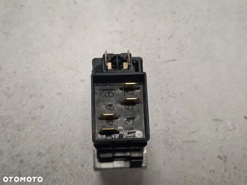 Przełącznik podnośnika EHR McCormick Case - 2