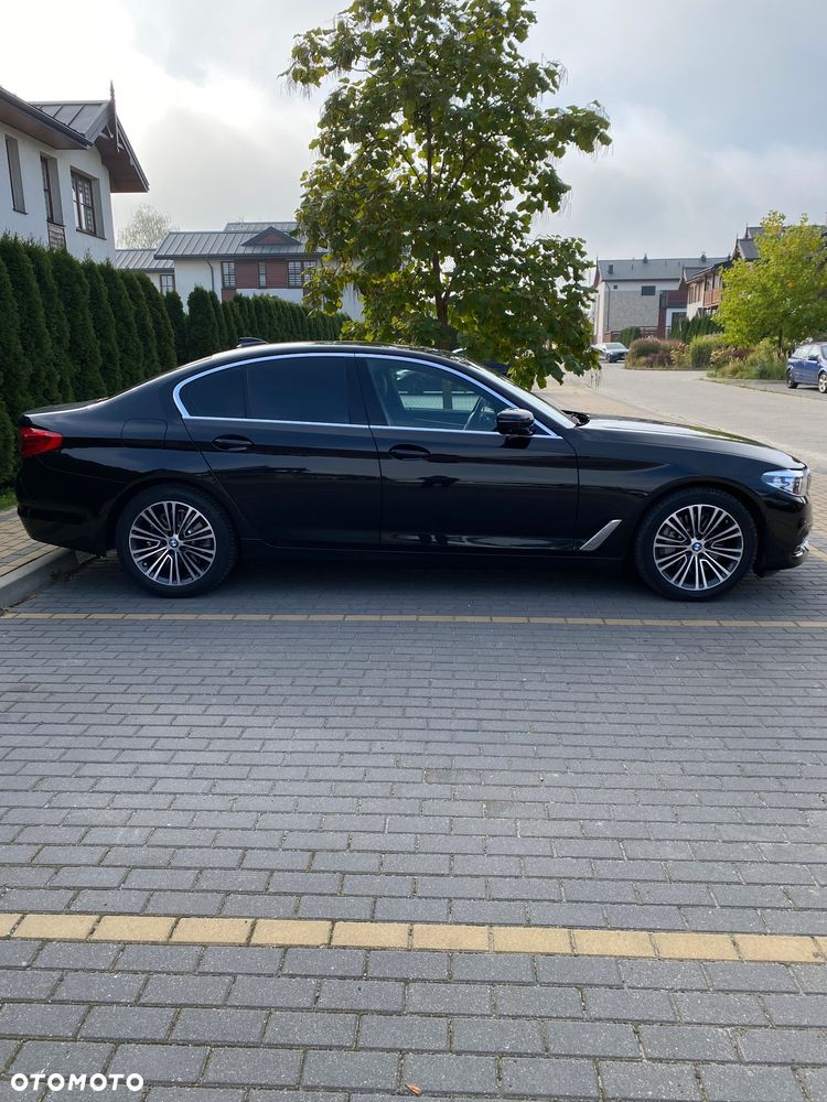 BMW Seria 5 530i GPF Luxury Line sport - 6