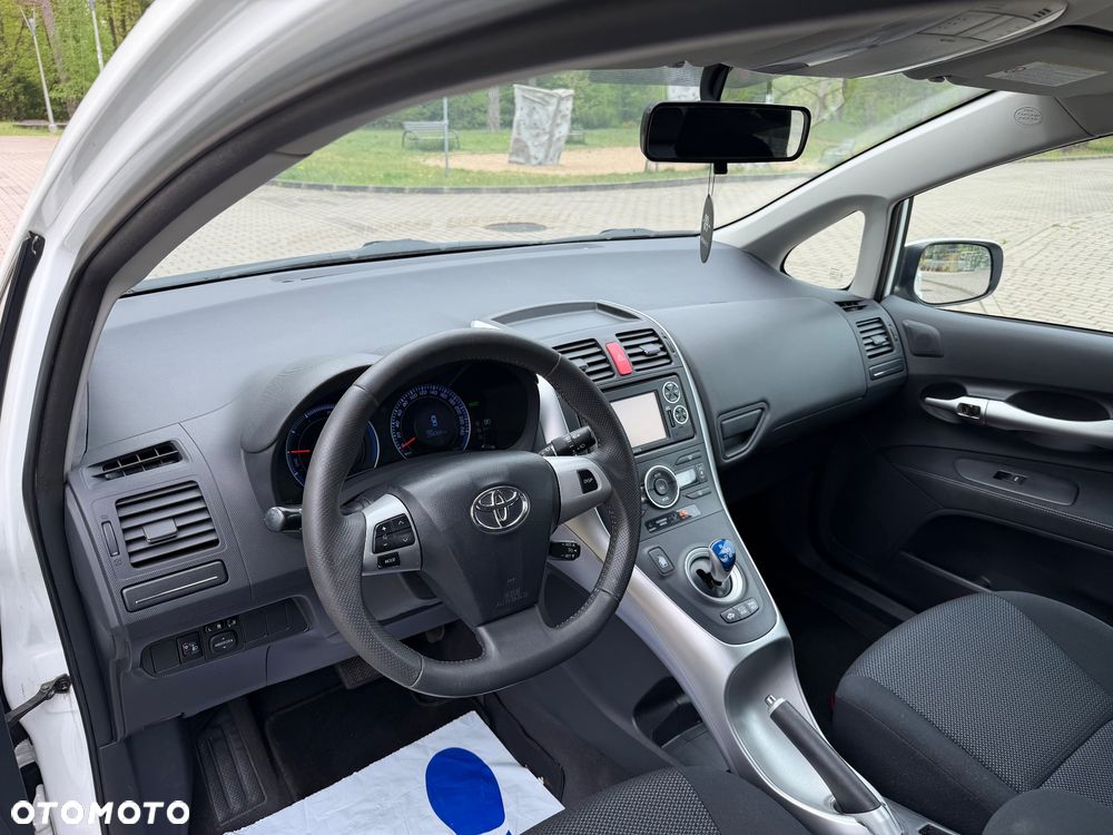 Toyota Auris 1.8 HSD Luna - 15