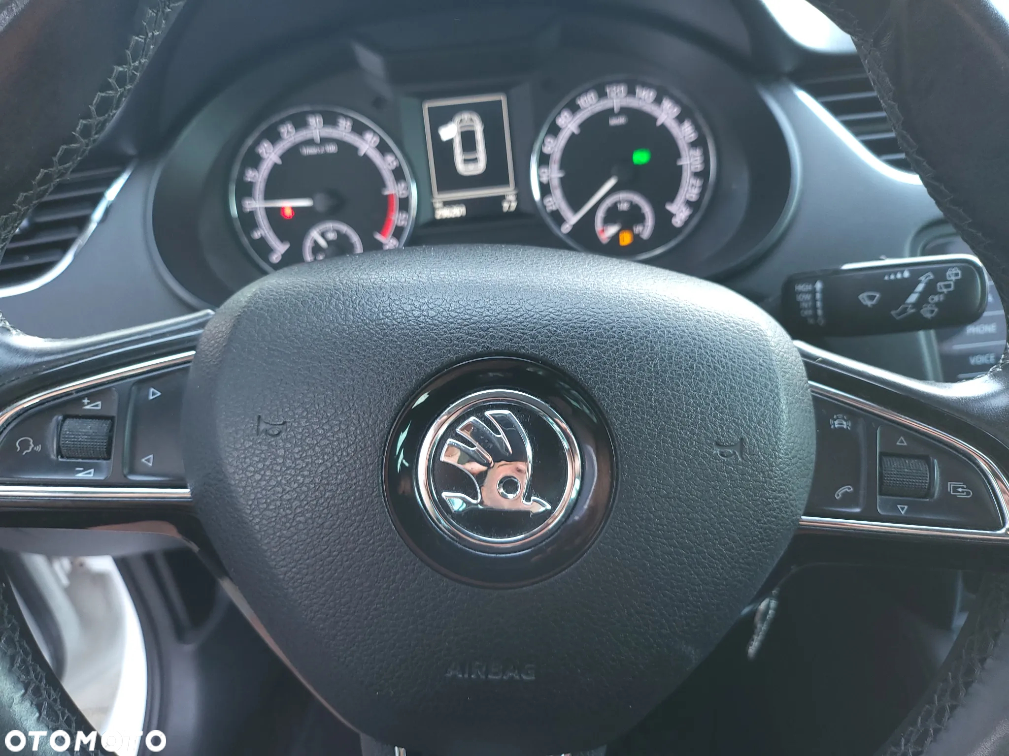 Skoda Octavia 1.6 TDI DSG Style - 22