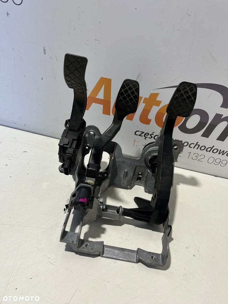 PEDAŁ GAZU POTENCJOMETR Audi A4 B8 1.8 TFSI 8K1721523 8K1721117 - 1