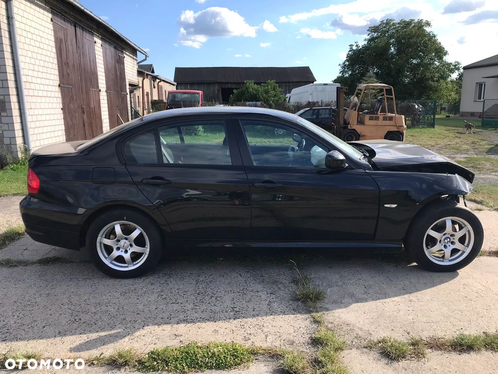 BMW Seria 3 318d DPF - 4