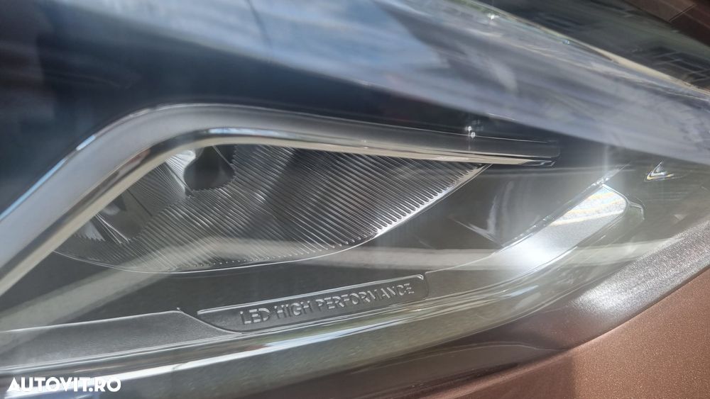 Mercedes-Benz GLA - 8