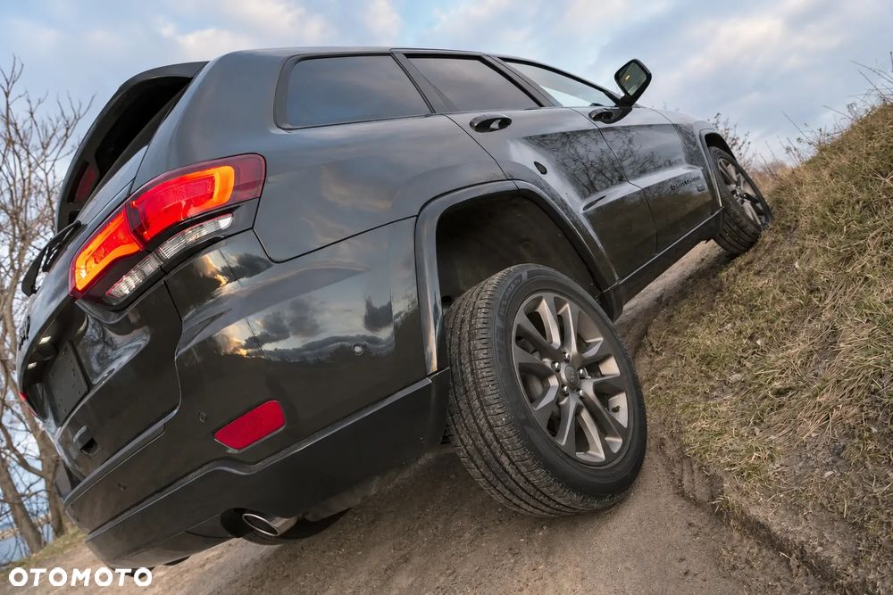 Jeep Grand Cherokee - 8