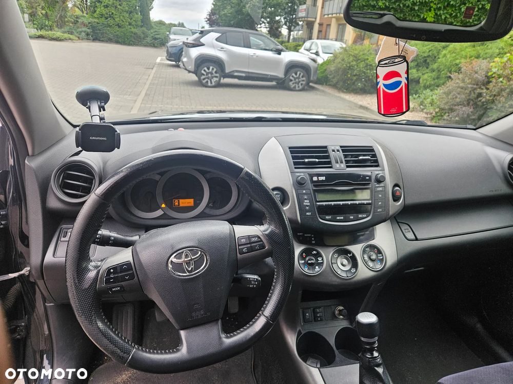 Toyota RAV4 2.2 D-4D 2010 - 12