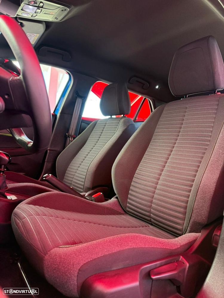 Peugeot 2008 1.2 PureTech Allure - 6