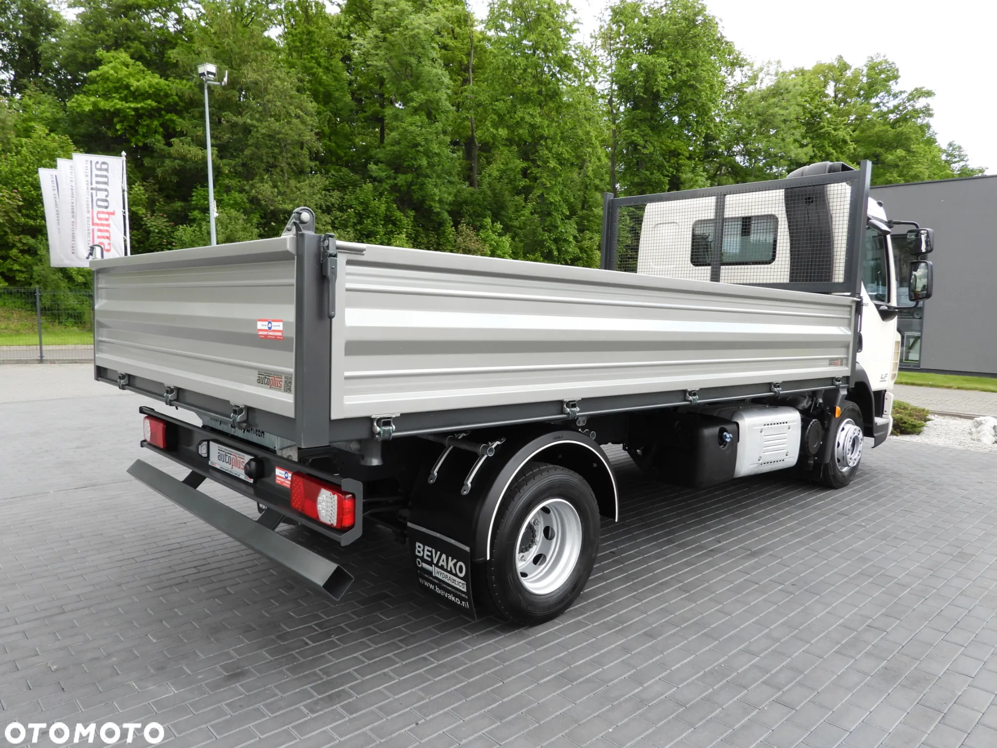 DAF LF 180 WYWROTKA TRÓJSTRONNA TEMPOMAT LEDY AUTOMAT BLIŹNIACZE KOŁA KLIMATYZACJA 180KM [ 435885 ] - 17