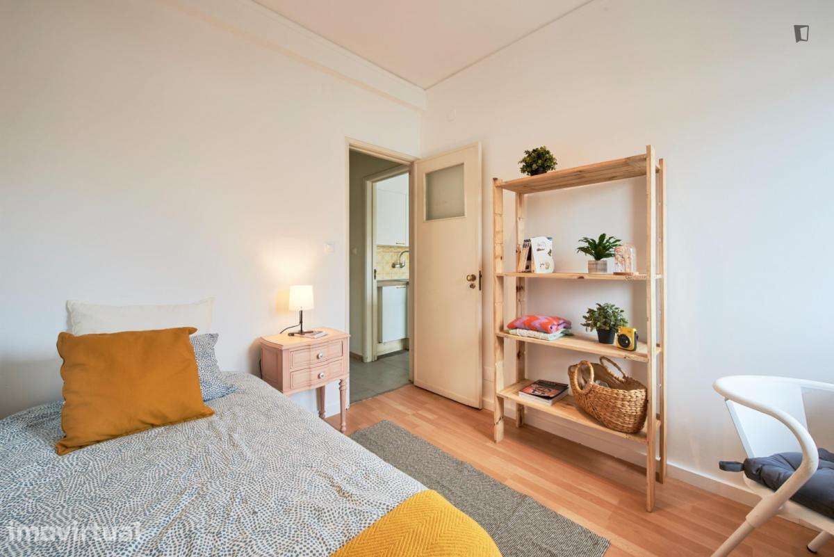 Quarto - localizado em Lumiar Lisbon - Grande imagem: 2/25