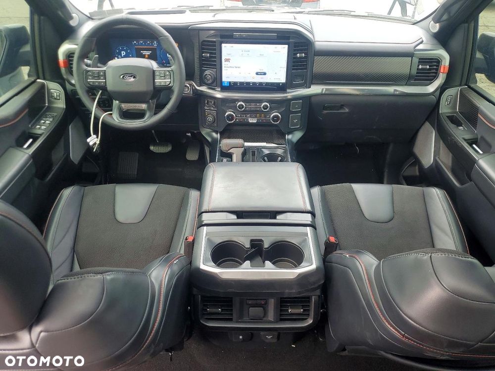 Ford F150 - 8
