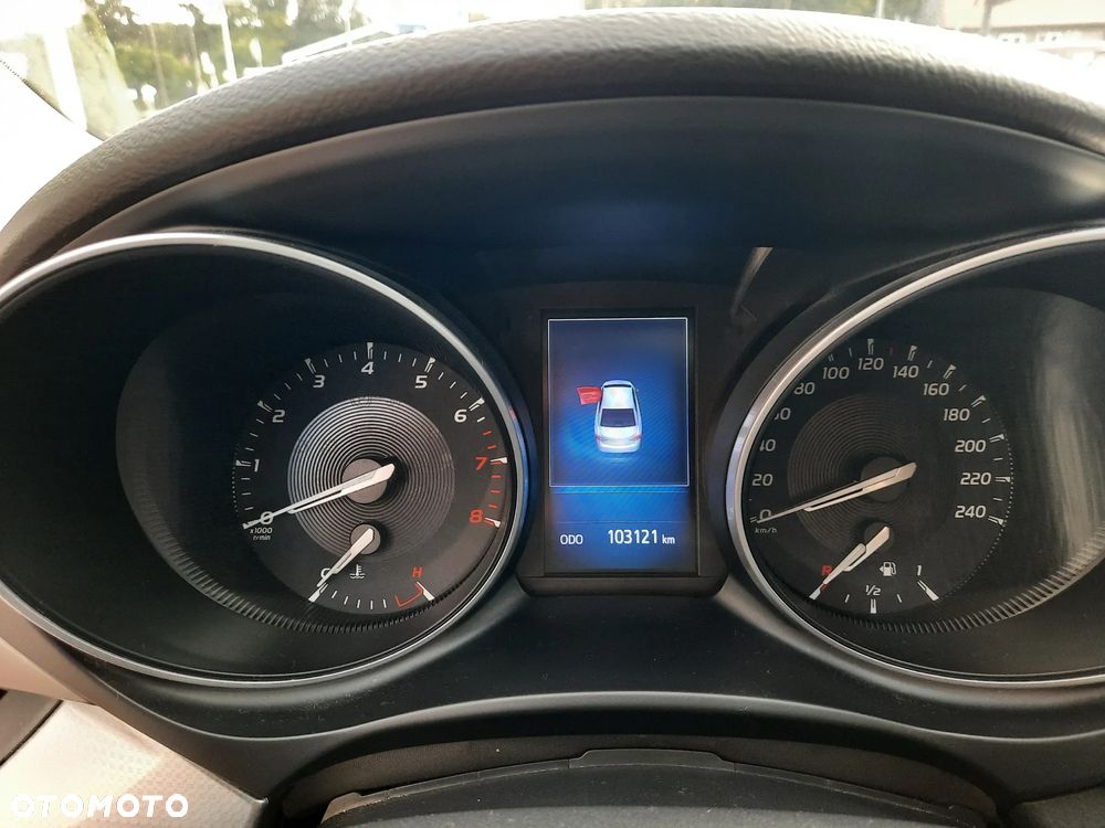 Toyota Avensis 1.8 Premium - 7