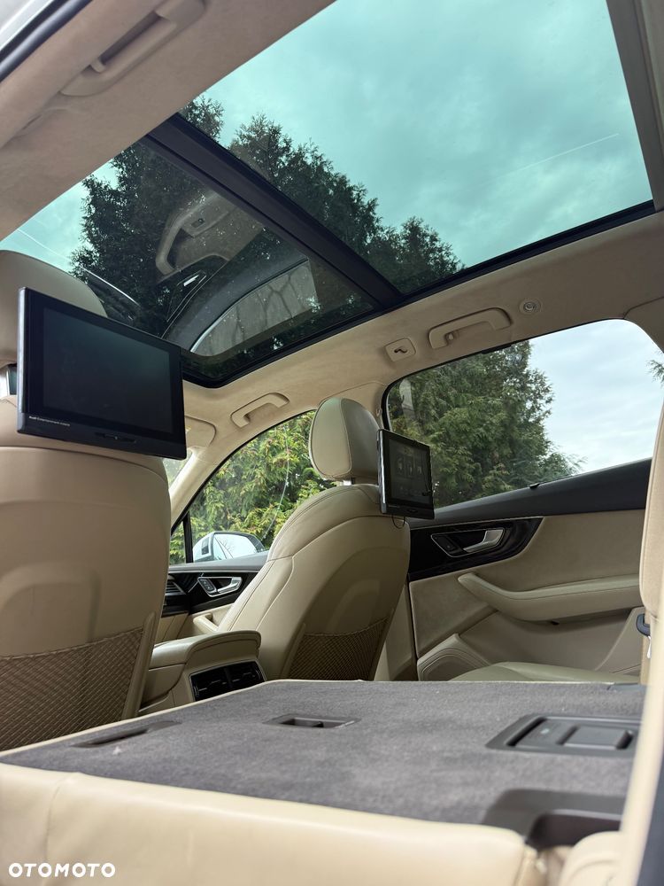 Audi Q7 - 11