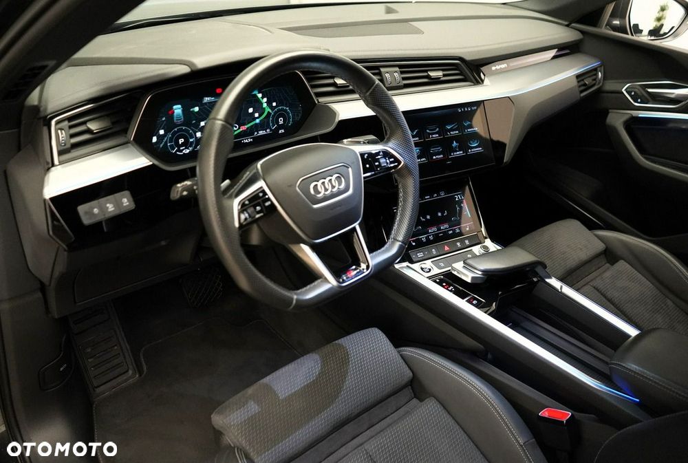 Audi e-tron Sportback - 15