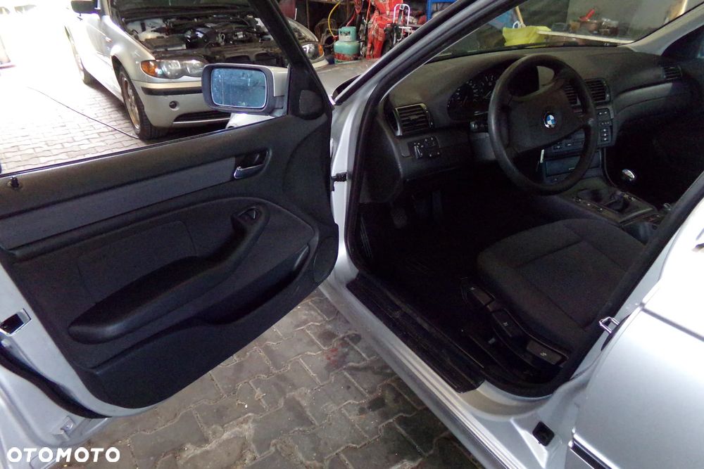 BMW Seria 3 316i - 6
