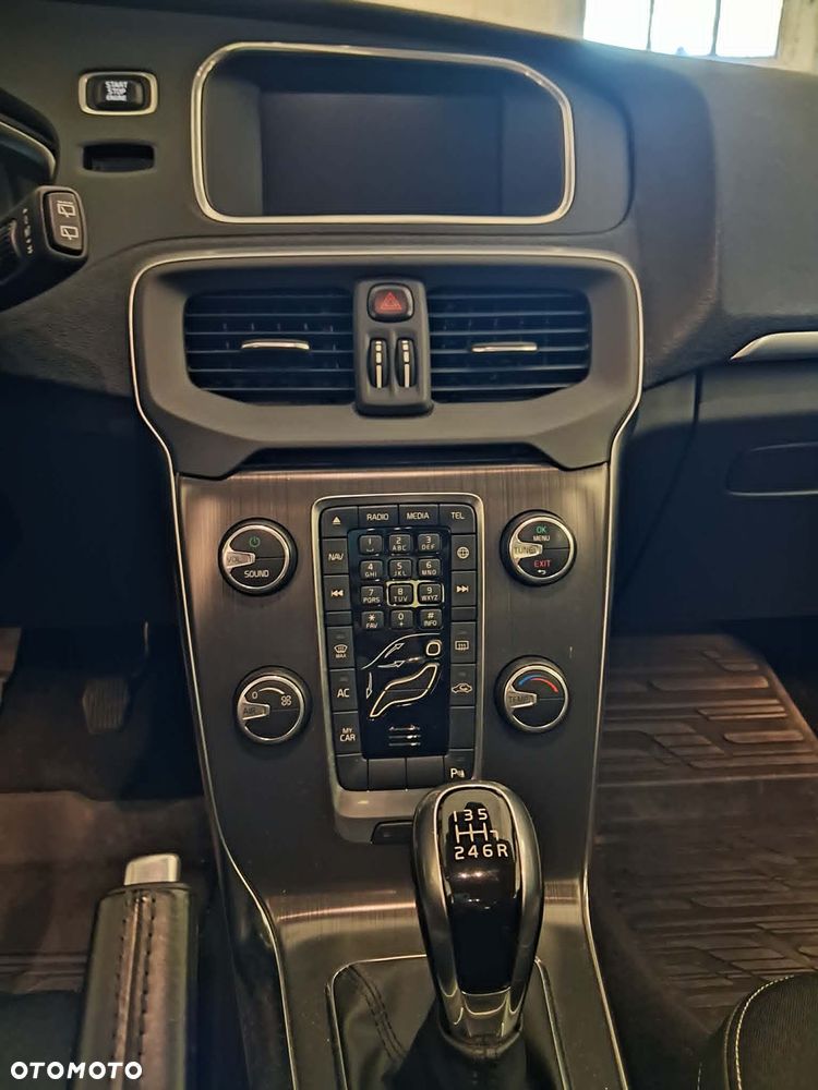 Volvo V40 D2 - 7