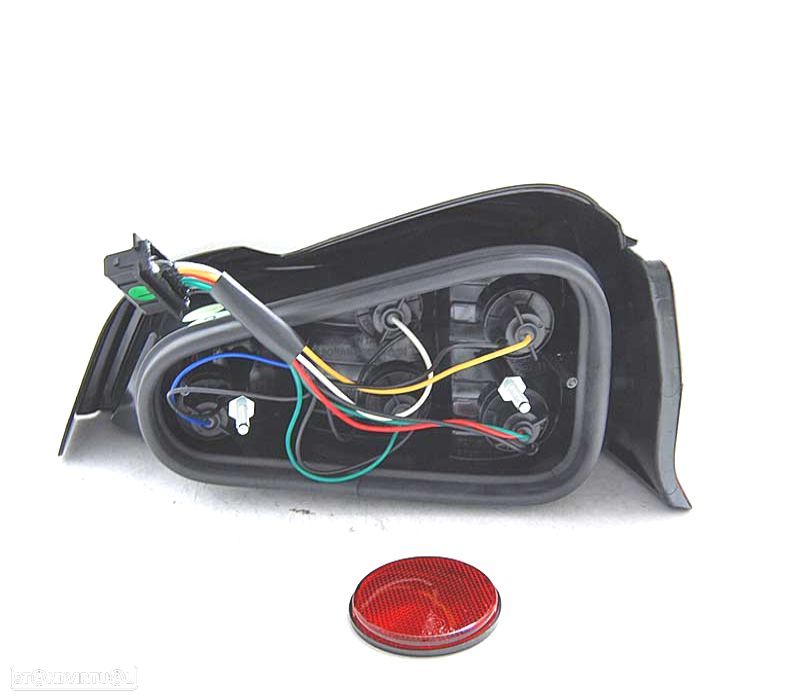 FAROLINS TRASEIROS PEUGEOT 106 96-03 VERMELHO BRANCO - 2