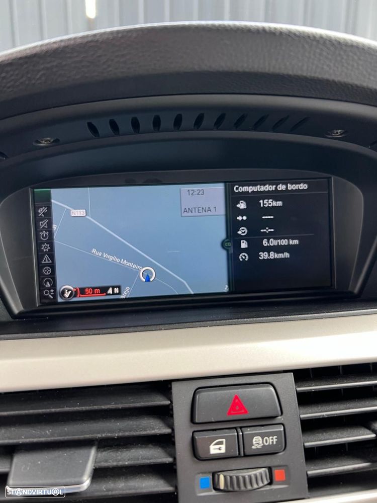 BMW 318 d Navigation Sport - 11